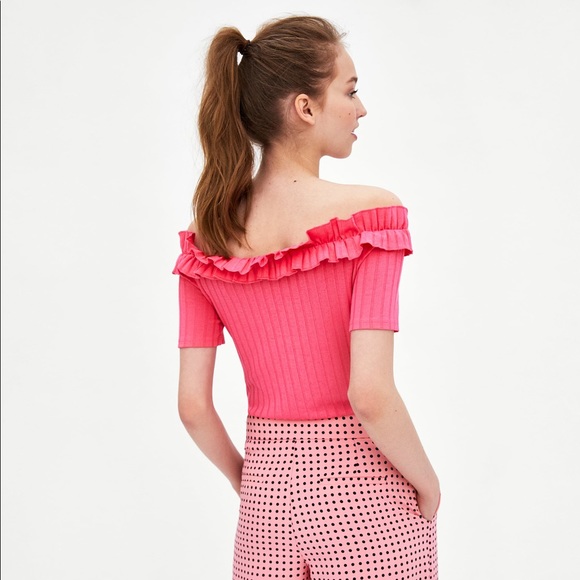 Barbie pink off-the-shoulder ribbed ruffled top - Picture 2 of 8